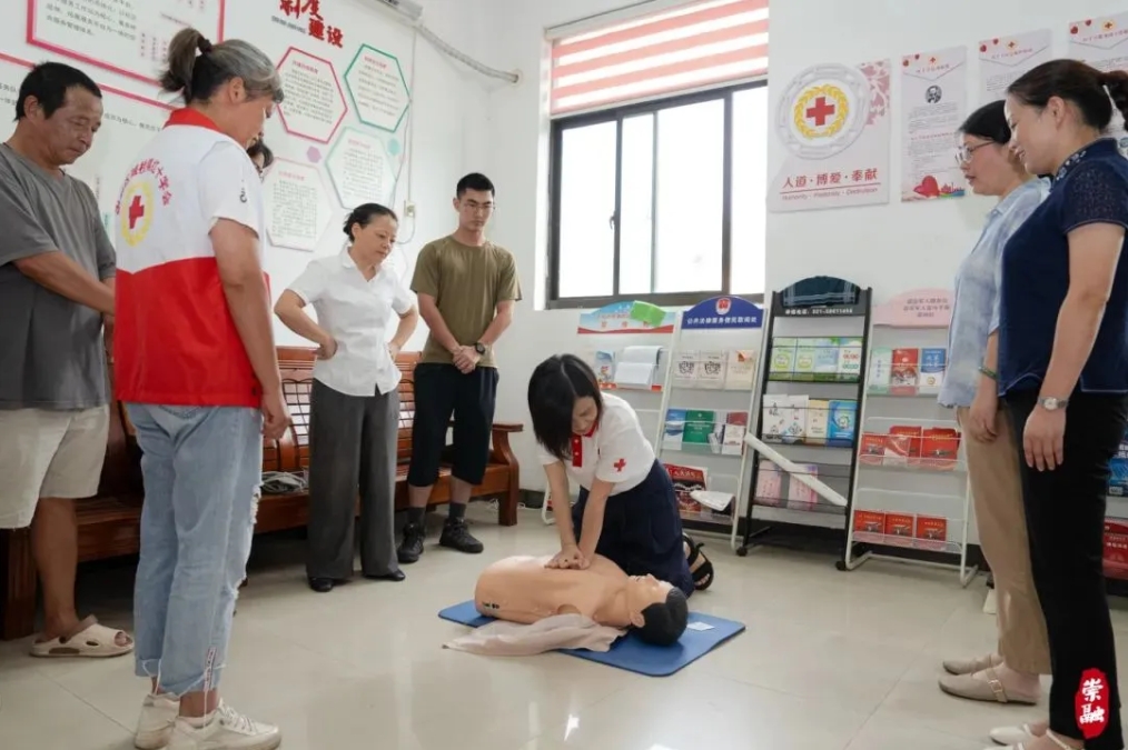 乐普AED亮相崇明电视台，125台“生命守护设备”构筑城乡急救网